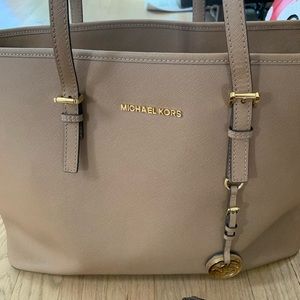 Large Michael kors jet set nude tote and wallet